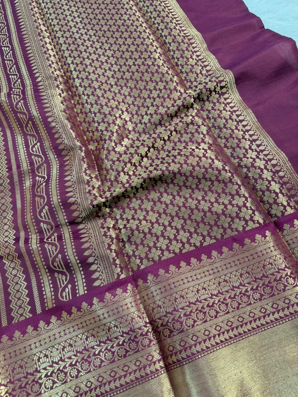 Purple_Silk_Woven_Zari_Saree_With_Golden_Border_For_Women