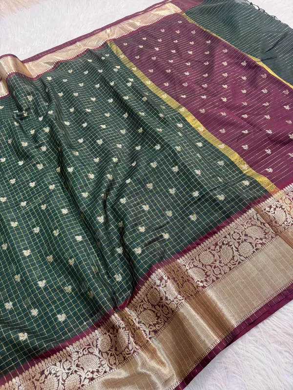 Green_Chanderi_Silk_Checkered_Zari_Border_Saree_For_Women