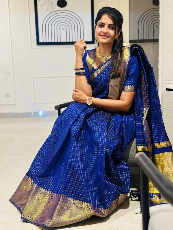 Royal_Blue_Silk_Checked_Zari_Border_Saree_For_Women