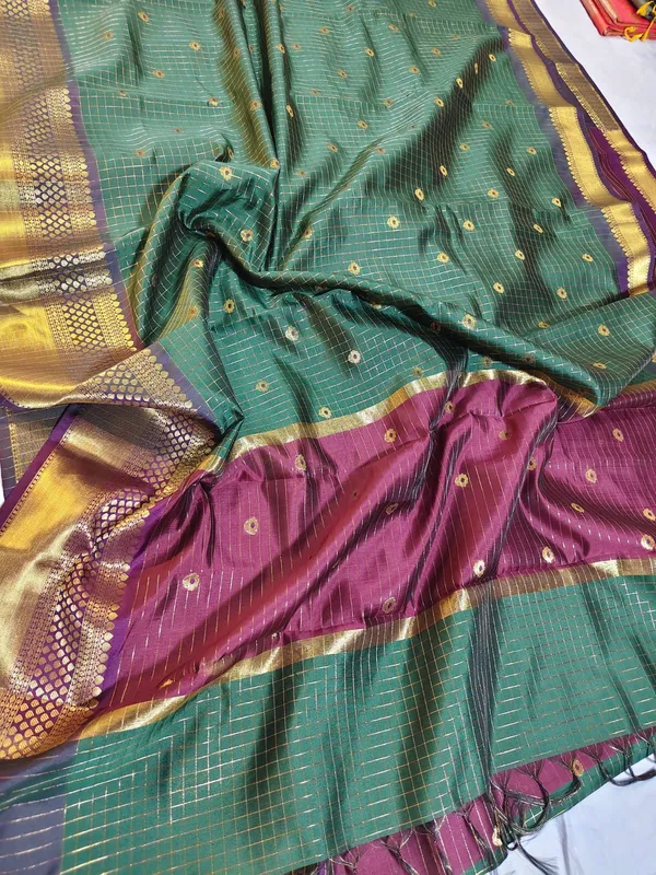 Teal_Green_Silk_Handloom_Floral_Zari_Border_Saree_For_Women