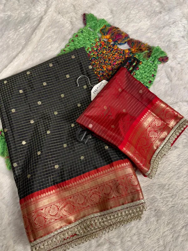 Black_Cotton_Silk_Checkered_Saree_With_Red_Zari_Border_For_Women