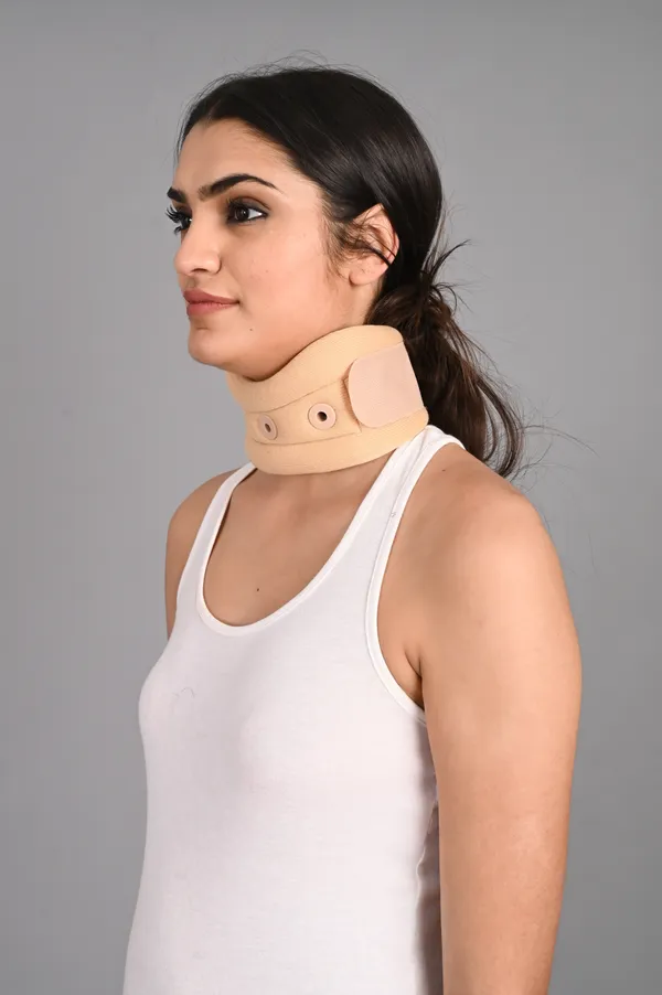 Soft_Foam_Cervical_Collar_Neck_Support_Brace_Adjustable_Medical_Grade_Neck_Immobilizer_For_Pain_Relief_And_Injury_Recovery
