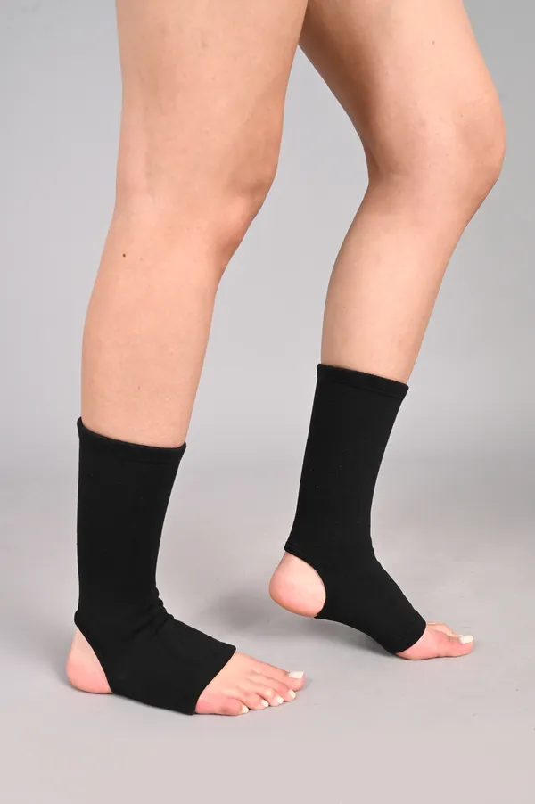 Flavia_Ankle_Support_Sleeves_Compression_Foot_Brace_With_Heel_Protection
