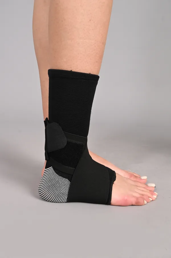 Ankle_Support_Brace_With_Compression_Wrap