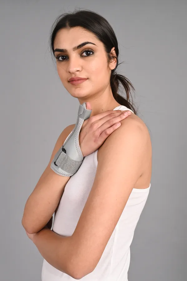 Thumb_Support_Brace_With_Adjustable_Strap_Grey