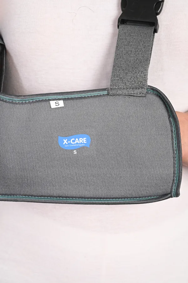 Arm_Sling_Shoulder_Support_Immobilizer_Adjustable_Padded_Strap_For_Injury_Recovery