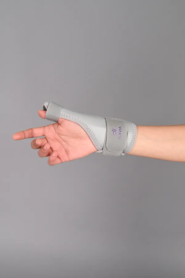 Thumb_Support_Brace_With_Adjustable_Strap_Grey