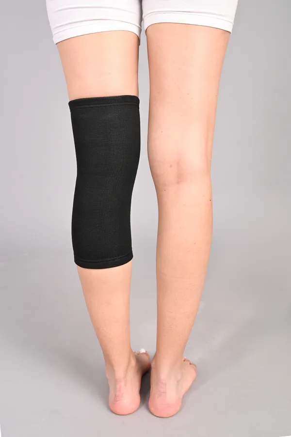 Flavia_Black_Knee_Support_Brace_With_Open_Patella_Design