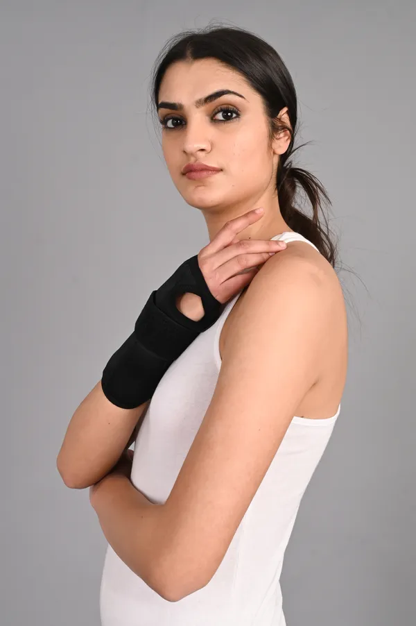 Wrist_Support_Brace_With_Thumb_Stabilizer_Black