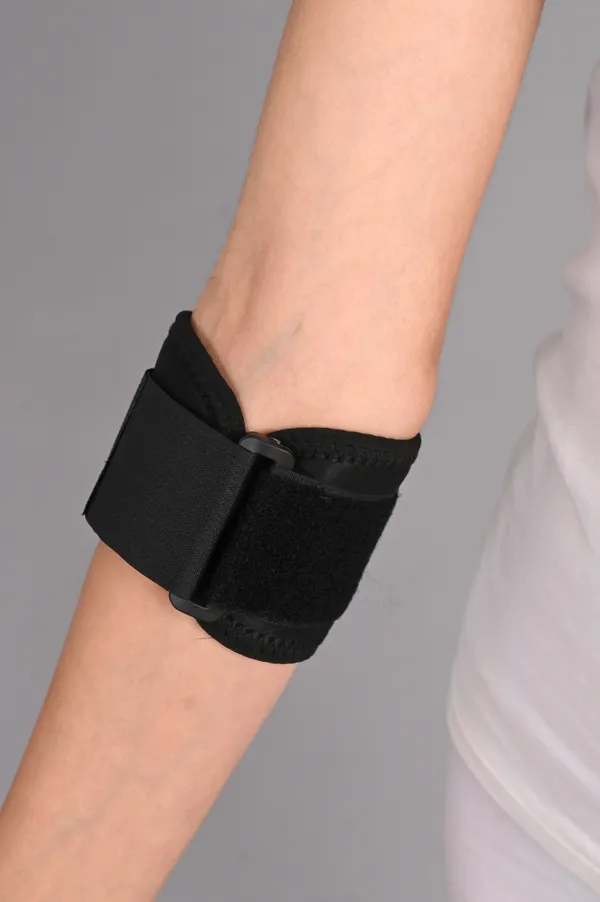Black_Elbow_Support_Brace