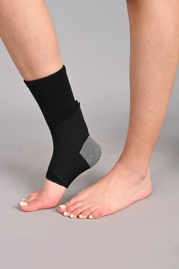 Ankle_Support_Brace_With_Compression_Wrap