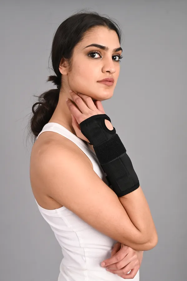 Wrist_Support_Brace_With_Thumb_Stabilizer_Black