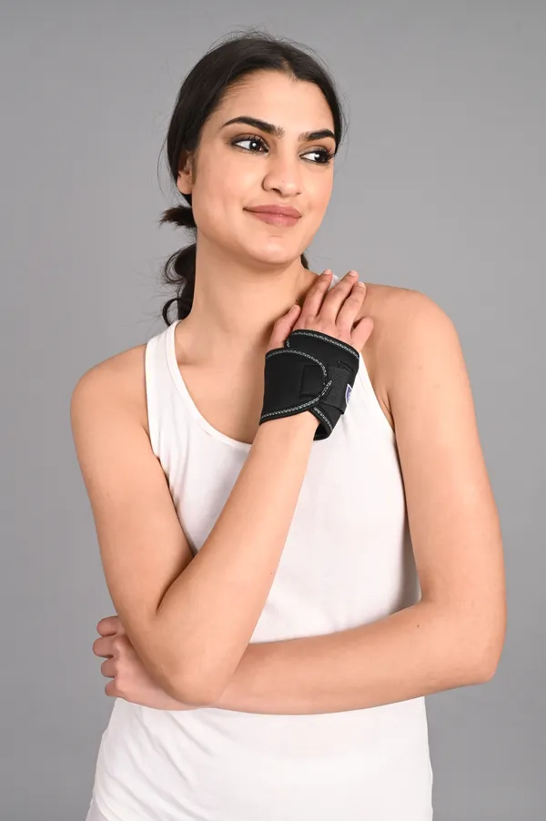 Wrist_Support_Brace_With_Thumb_Stabilizer_Black