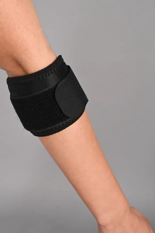 Black_Elbow_Support_Brace