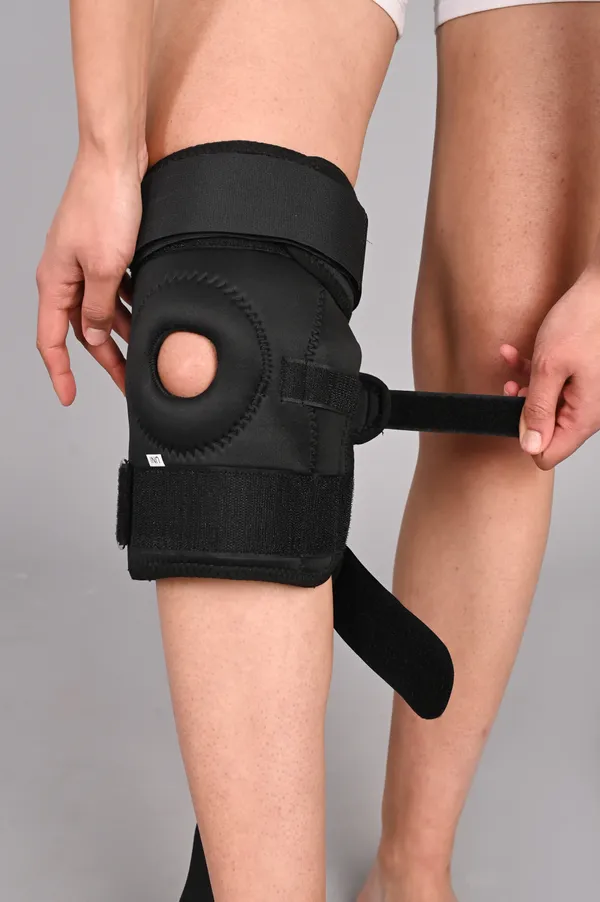 Knee_Support_Brace_With_Adjustable_Straps_Black