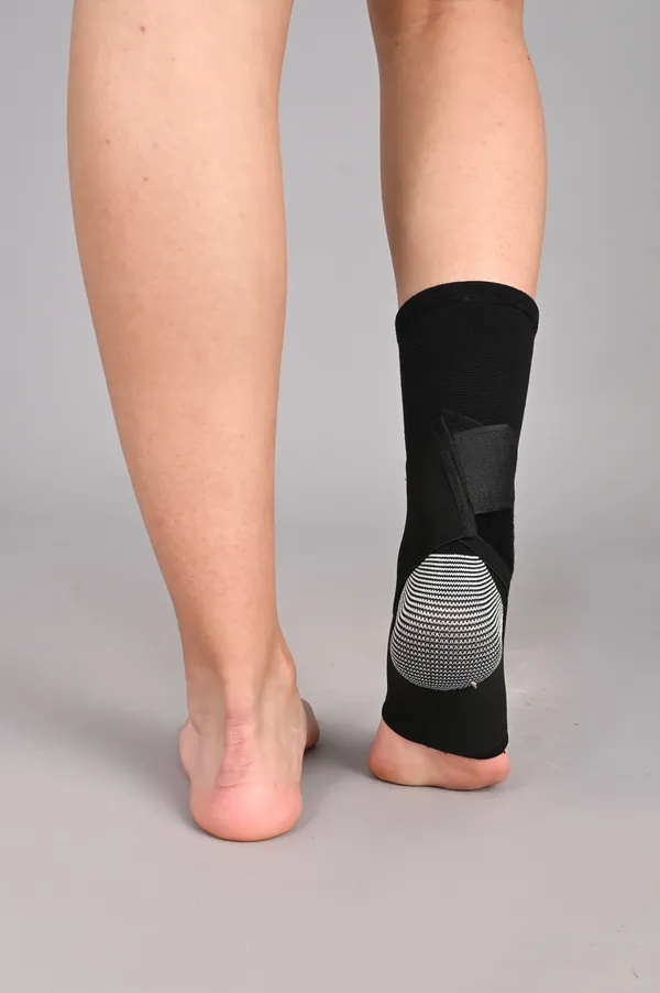 Ankle_Support_Brace_With_Compression_Wrap