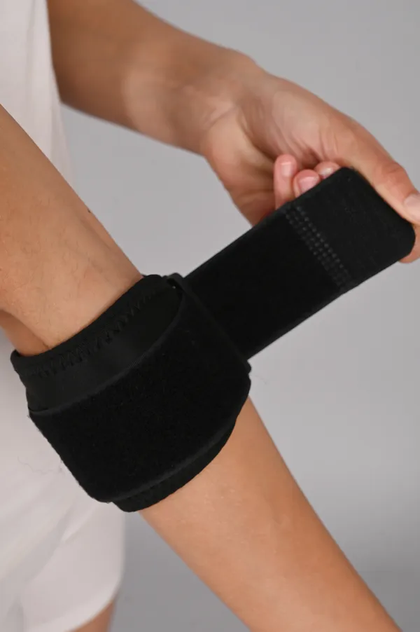 Black_Elbow_Support_Brace