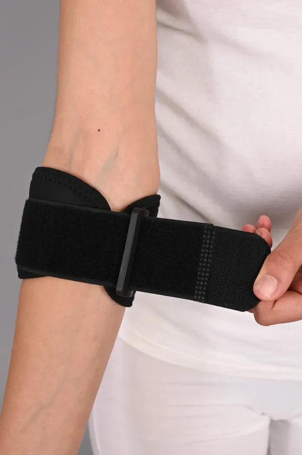 Black_Elbow_Support_Brace