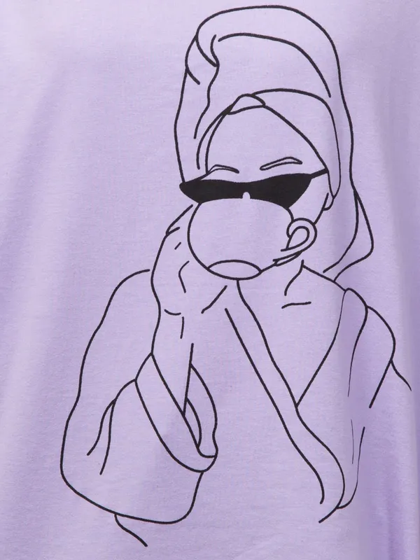 Lavender_Cotton_Oversized_Abstract_Line_Art_Print_T-Shirt_For_Women