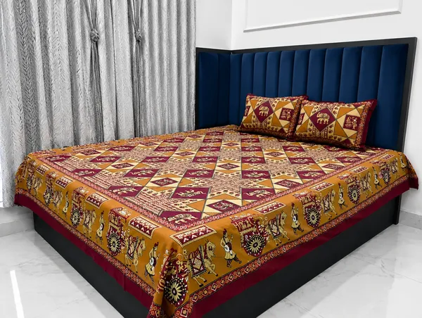 Cotton_Jaipuri_Print_Beige_And_Maroon_King_Size_Bedsheet_With_2_Pillow_Covers