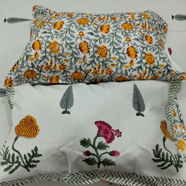 Cotton_Jaipuri_Hand_Print_White_and_Yellow_Jumbo_King_Size_Bedsheet_with_2_Pillow_Covers