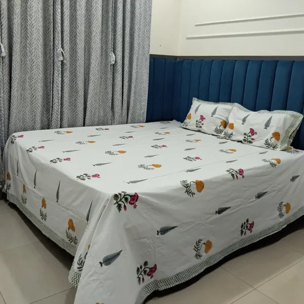 Cotton_Jaipuri_Hand_Print_White_and_Yellow_Jumbo_King_Size_Bedsheet_with_2_Pillow_Covers