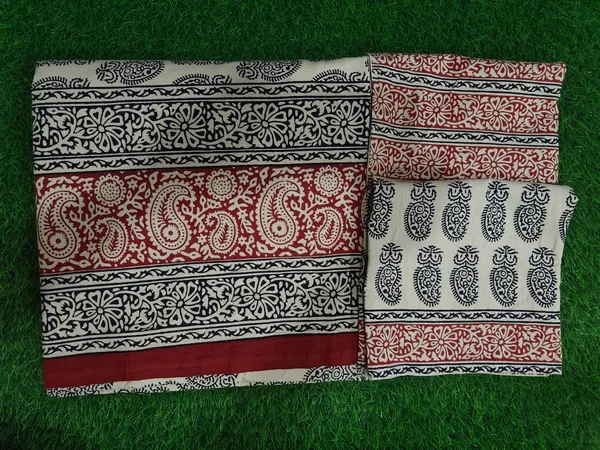 Cotton_Jaipuri_Print_Gray_and_Maroon_King_size_Bedsheet_with_2_Pillow_Covers
