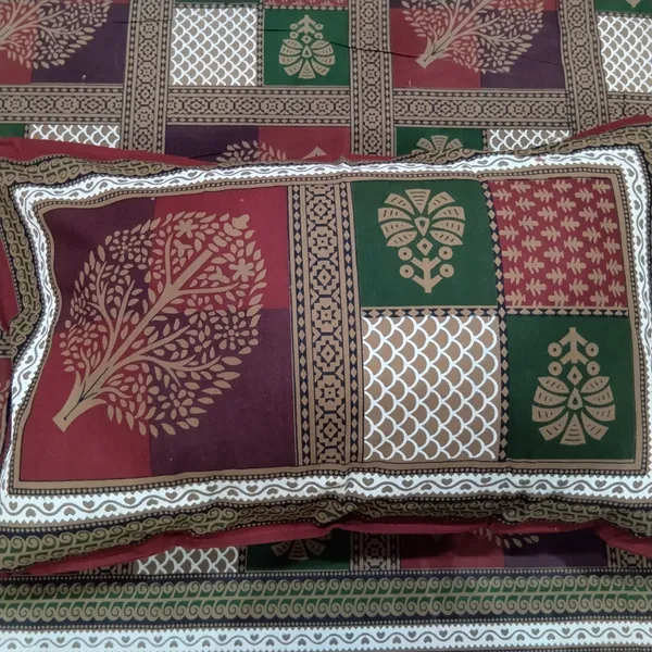 Cotton_Jaipuri_Print_Maroon_and_Green_King_Size_Bedsheet_with_2_Pillow_Covers