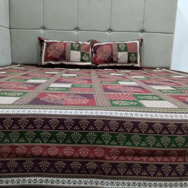 Cotton_Jaipuri_Print_Maroon_and_Green_King_Size_Bedsheet_with_2_Pillow_Covers