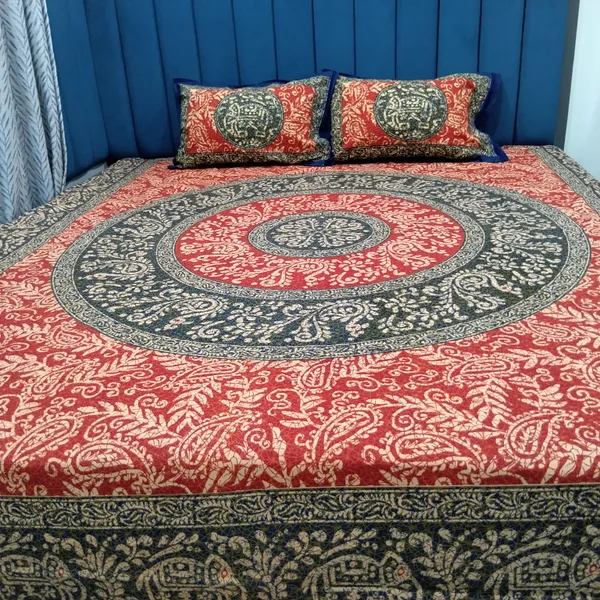 Cotton_Jaipuri_Print_Red_and_Blue_King_size_Bedsheet_with_2_Pillow_Covers