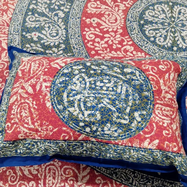 Cotton_Jaipuri_Print_Red_and_Blue_King_size_Bedsheet_with_2_Pillow_Covers