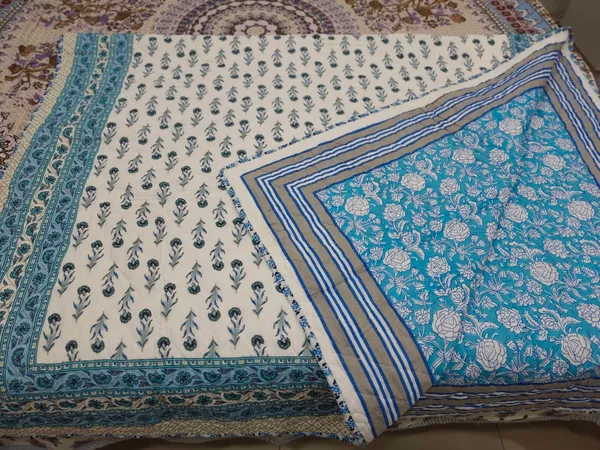 Pure_Cotton_Jaipuri_Razai_Single_size_with_Blue_and_White_print