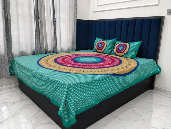 Cotton_Jaipuri_Print_Blue_And_Beige_King_Size_Bedsheet_With_2_Pillow_Covers