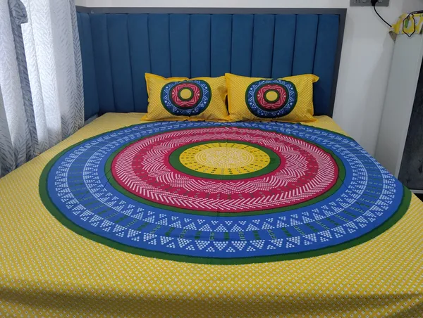 Cotton_Jaipuri_Print_Blue_And_Yellow_King_Size_Bedsheet_With_2_Pillow_Covers