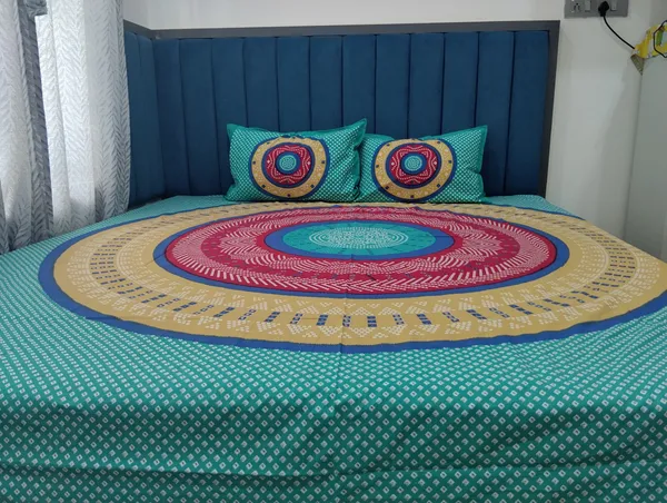 Cotton_Jaipuri_Print_Blue_And_Beige_King_Size_Bedsheet_With_2_Pillow_Covers