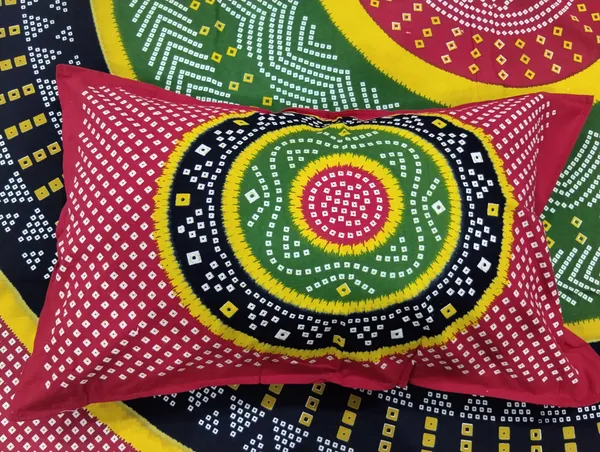 Cotton_Jaipuri_Print_Black_And_Red_King_Size_Bedsheet_With_2_Pillow_Covers