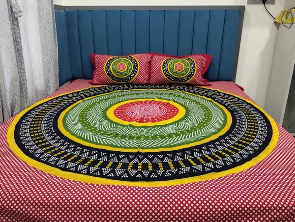 Cotton_Jaipuri_Print_Black_And_Red_King_Size_Bedsheet_With_2_Pillow_Covers
