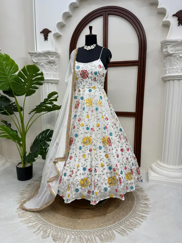 Premium_Floral_Embroidered_Anarkali_3-Piece_Set