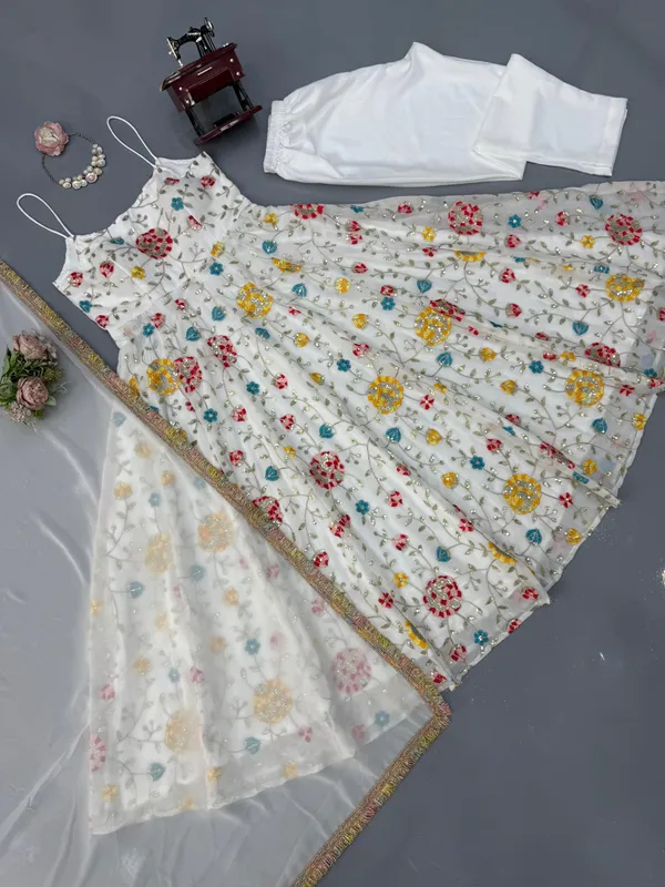Premium_Floral_Embroidered_Anarkali_3-Piece_Set