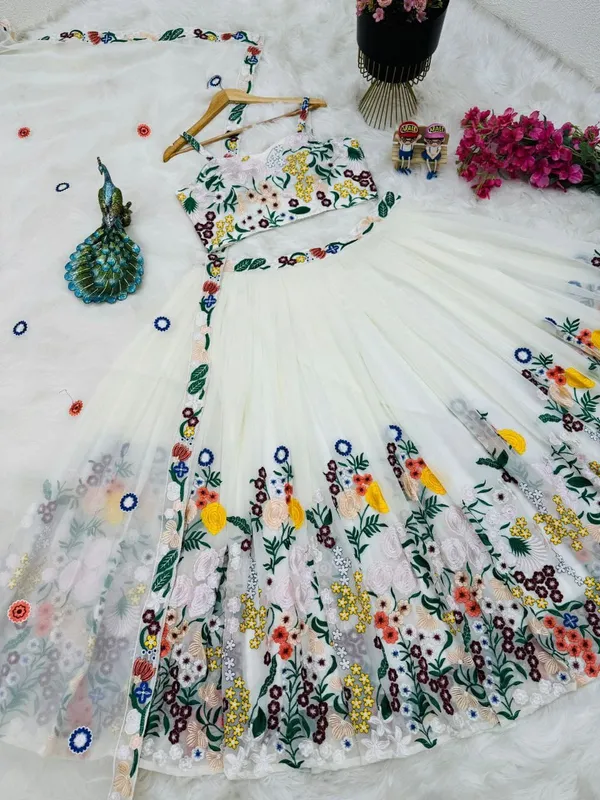 Elegant_White_Floral_Embroidered_Lehenga_Choli_Set_With_Dupatta