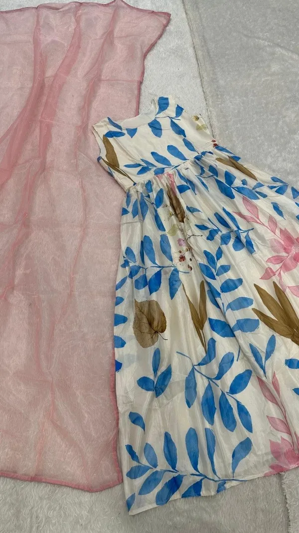 Floral_Print_Anarkali_Dress_Set_With_Pink_Dupatta