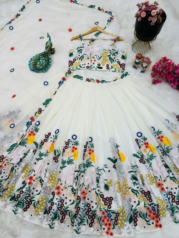 Elegant_White_Floral_Embroidered_Lehenga_Choli_Set_With_Dupatta