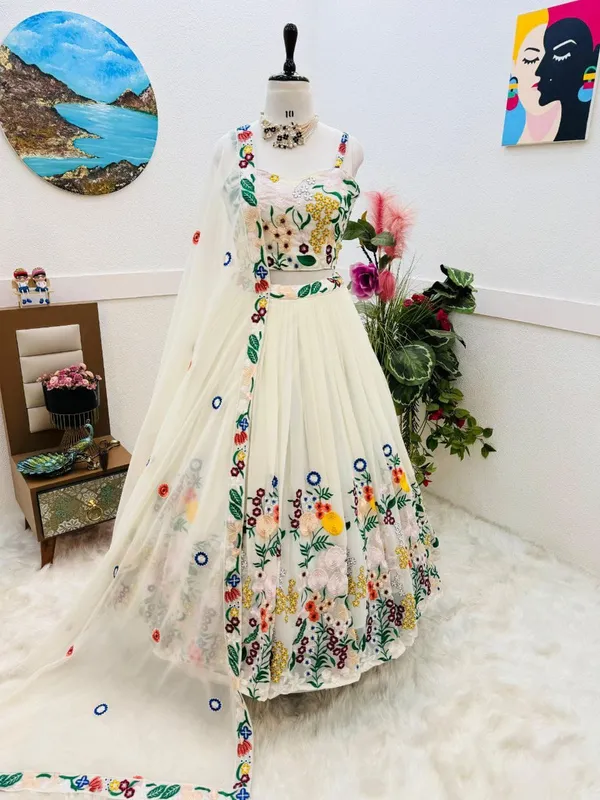 Elegant_White_Floral_Embroidered_Lehenga_Choli_Set_With_Dupatta
