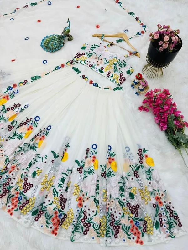 Elegant_White_Floral_Embroidered_Lehenga_Choli_Set_With_Dupatta