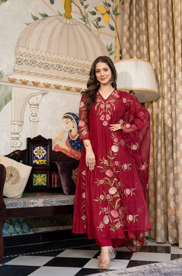 Maroon_Floral_Embroidered_Georgette_Suit_Set_With_Dupatta