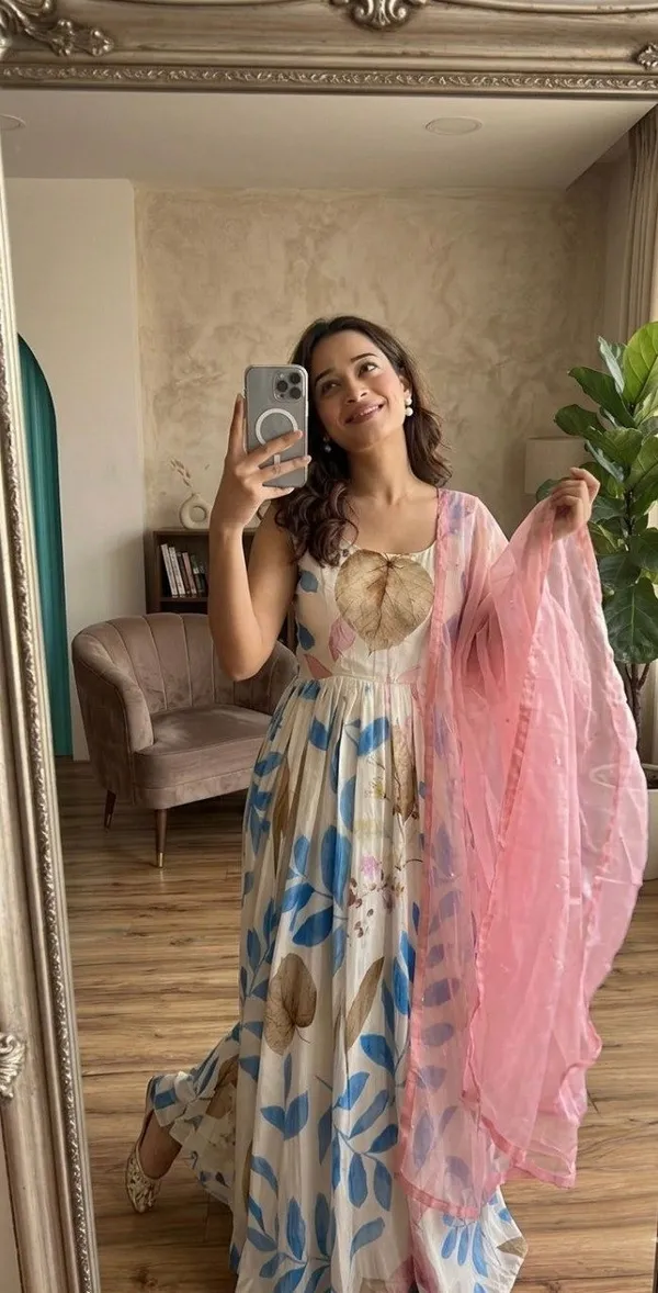 Floral_Print_Anarkali_Dress_Set_With_Pink_Dupatta