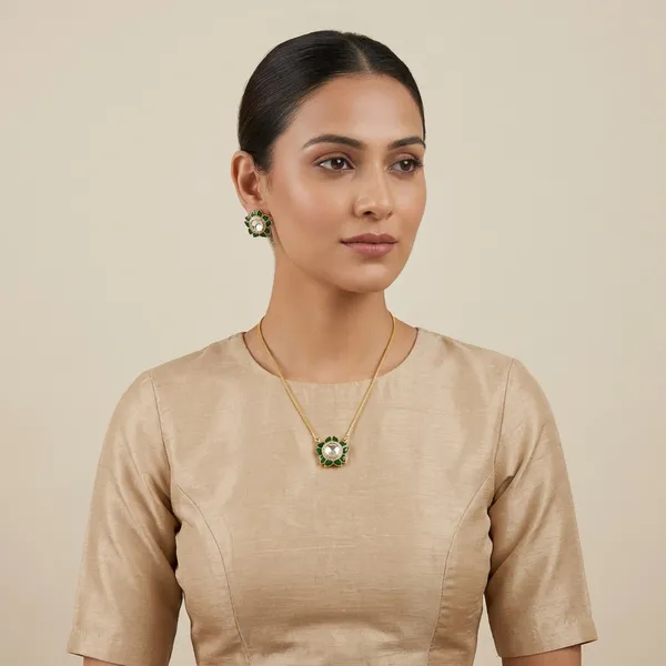 Gold_Tone_Green_Kundan_Floral_Pendant_Set_For_Women