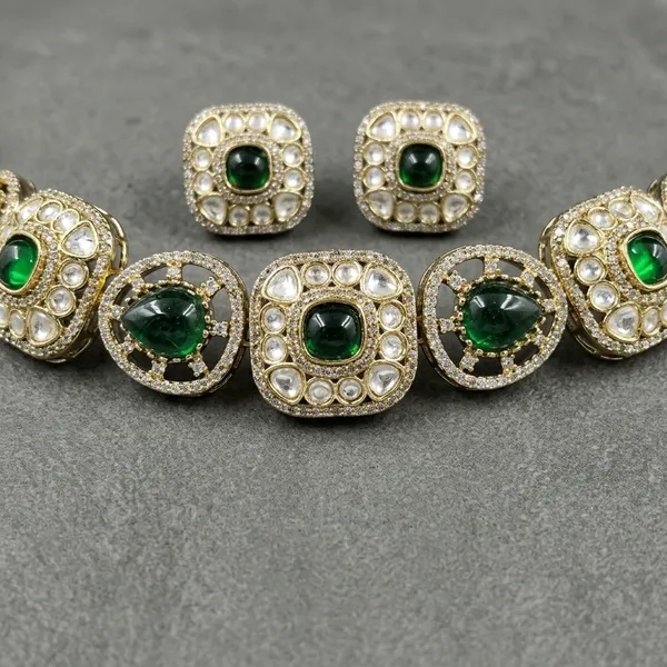 Green_And_White_Stone_Geometric_Brass_Jewellery_Set_For_Women