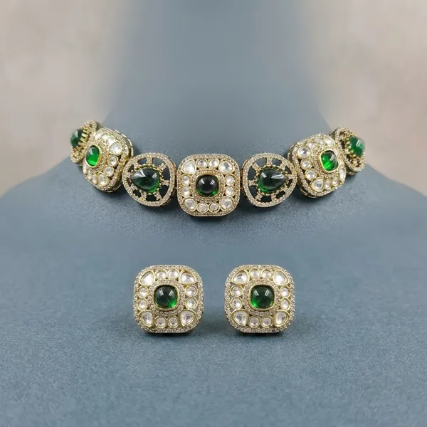 Green_And_White_Stone_Geometric_Brass_Jewellery_Set_For_Women