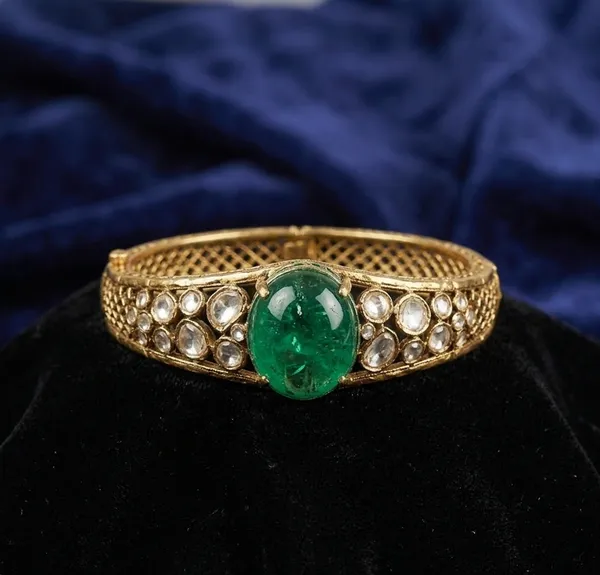 Green_Stone_Kundan_Studded_Antique_Adjustable_Bracelet_For_Women